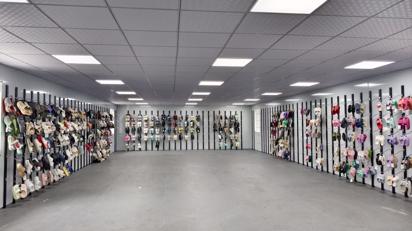 Showroom Wall